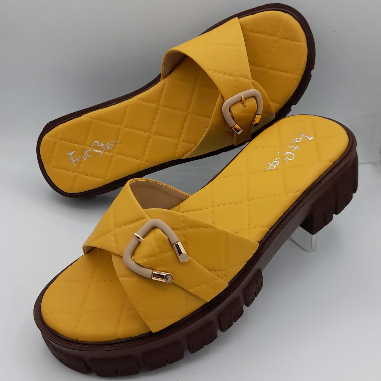 Chunky Comfort Slippers - DQ21650